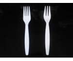 garpu makan putih